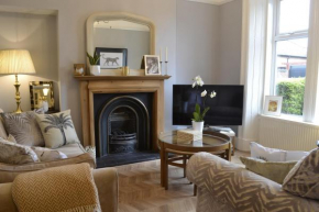 Stunning Edwardian Townhouse walking distance to town centre